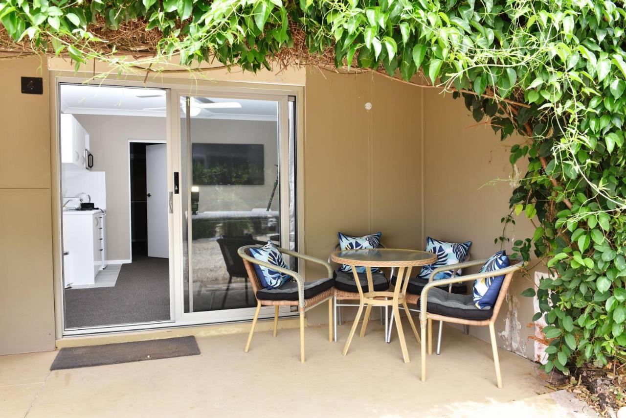 Dutchies Motel Nelson Bay & Dutchmans Beach Apartments 외부 사진