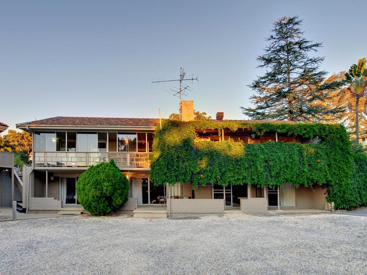Dutchies Motel Nelson Bay & Dutchmans Beach Apartments 외부 사진