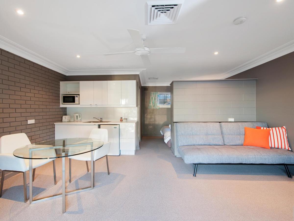 Dutchies Motel Nelson Bay & Dutchmans Beach Apartments 외부 사진