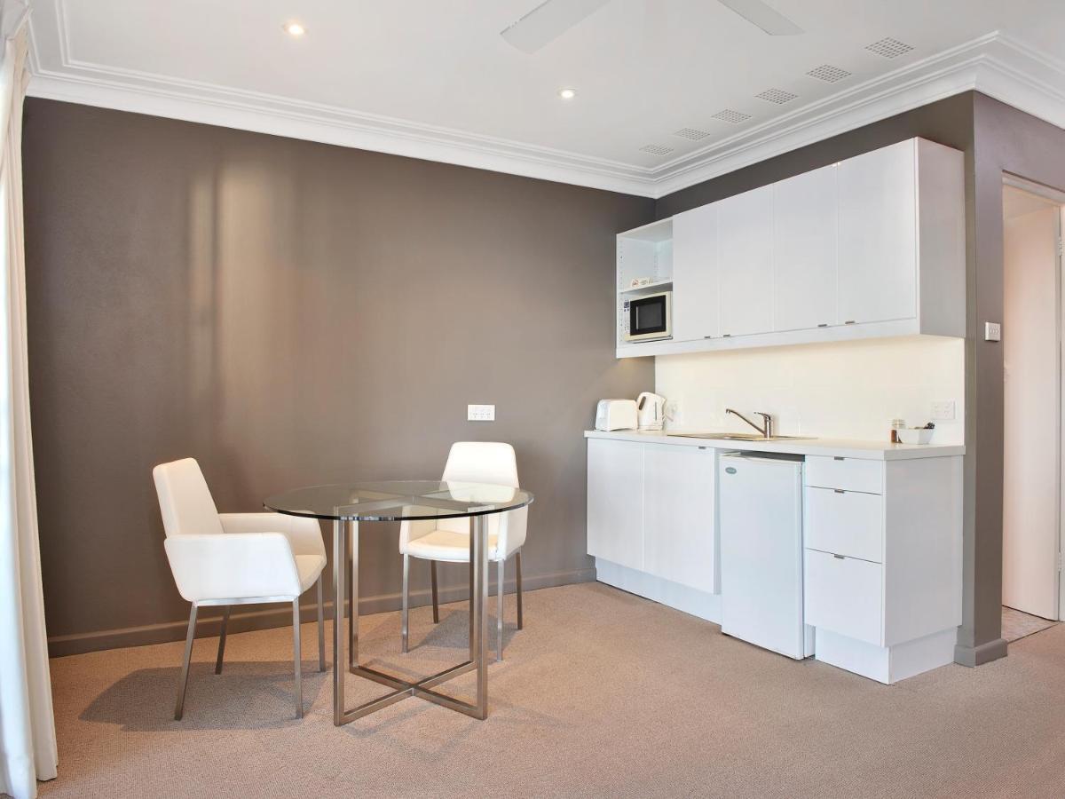 Dutchies Motel Nelson Bay & Dutchmans Beach Apartments 외부 사진