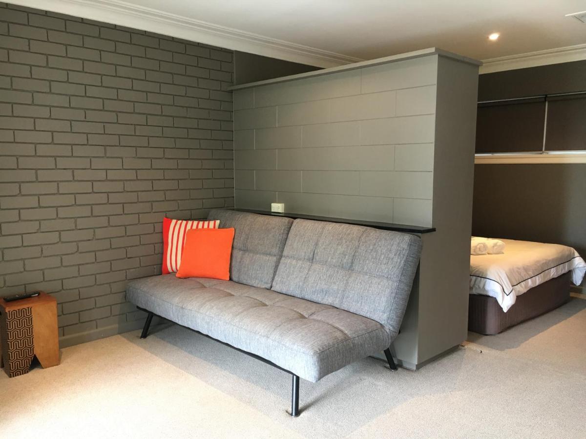 Dutchies Motel Nelson Bay & Dutchmans Beach Apartments 외부 사진