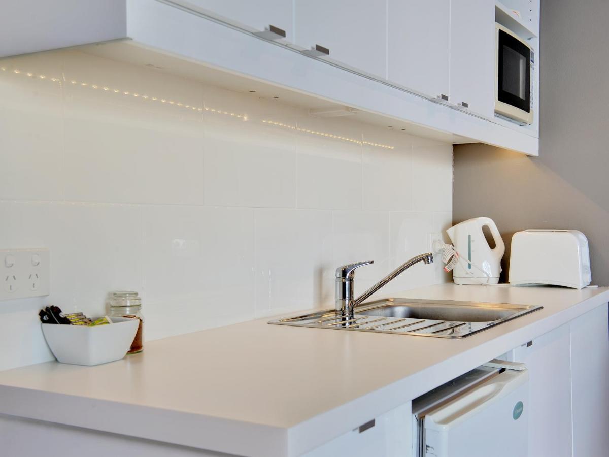 Dutchies Motel Nelson Bay & Dutchmans Beach Apartments 외부 사진